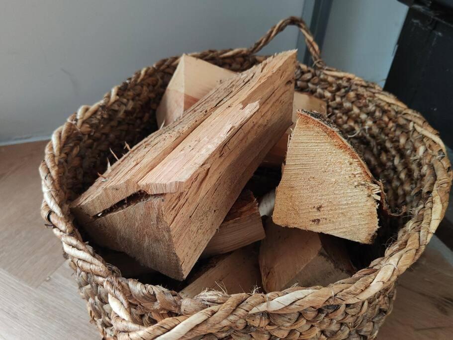 Kindvriendelijke Bungalow In Het Bos Bij Zwemmeer. Vilsteren Bagian luar foto