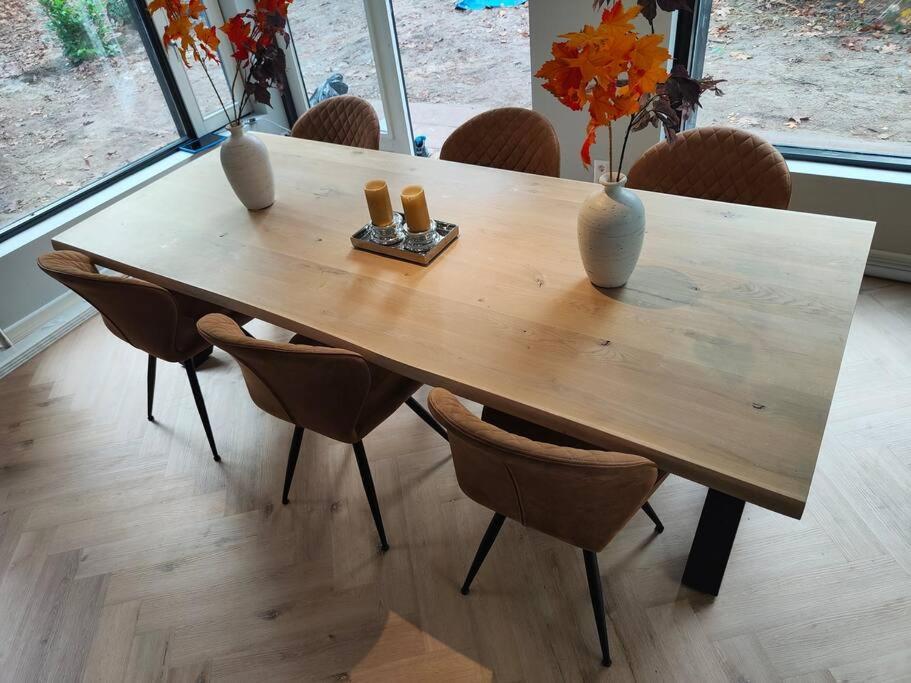 Kindvriendelijke Bungalow In Het Bos Bij Zwemmeer. Vilsteren Bagian luar foto